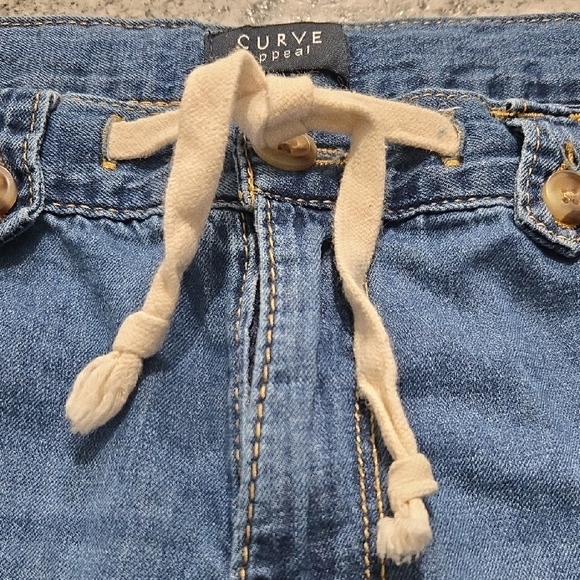 Curve Appeal Women's 6/28 Lightweight Denim Wide Leg Cropped Jeans - Picture 6 of 14